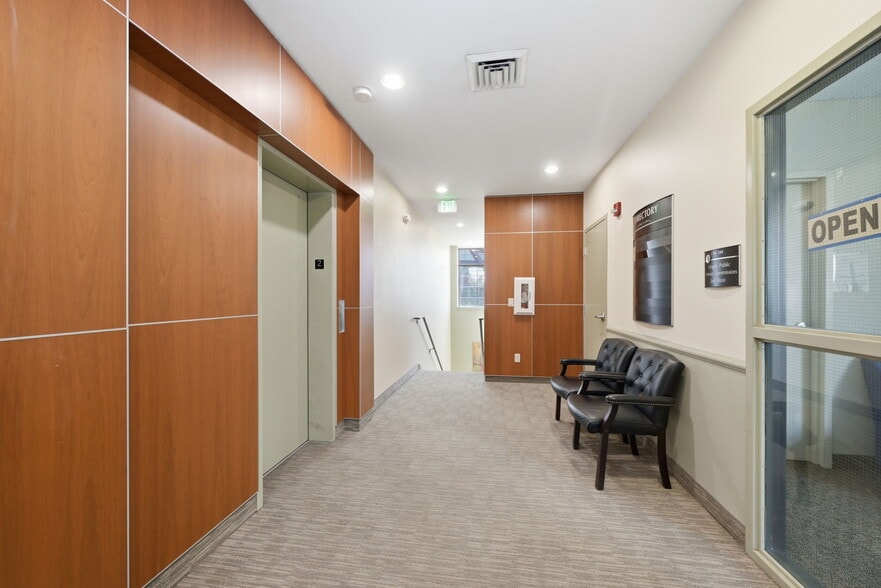 More Photos Of 198 Commercial St SE, Salem Office For Sale