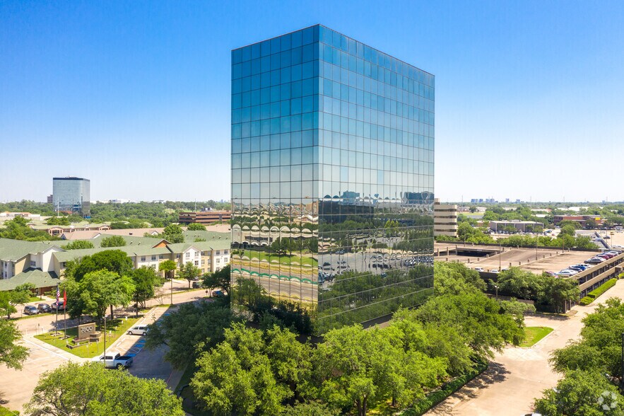 More Photos Of 7800 N Stemmons Fwy, Dallas Office For Sale