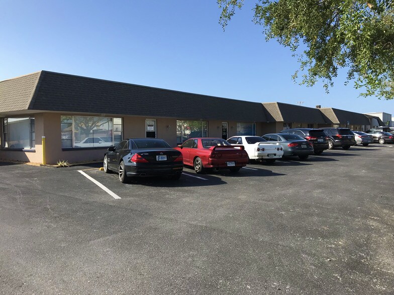 More Photos Of 1013-1017 SE 12th Ave, Cape Coral Industrial For Lease