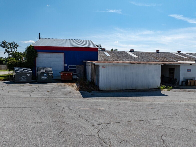 More Photos Of 633 NE Colin Kelly Hwy, Madison Freestanding For Sale