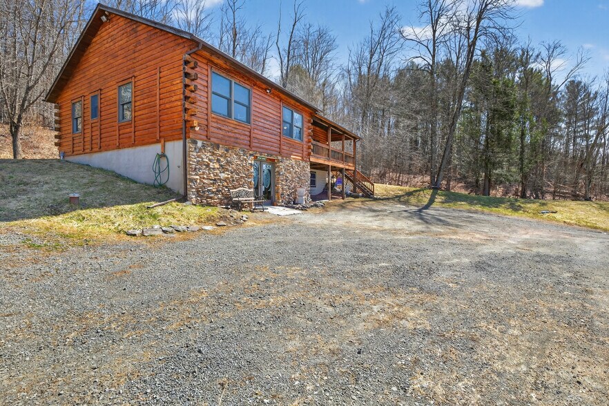 More Photos Of 79 Whitleigh Rd, Equinunk Lodge Meeting Hall For Sale