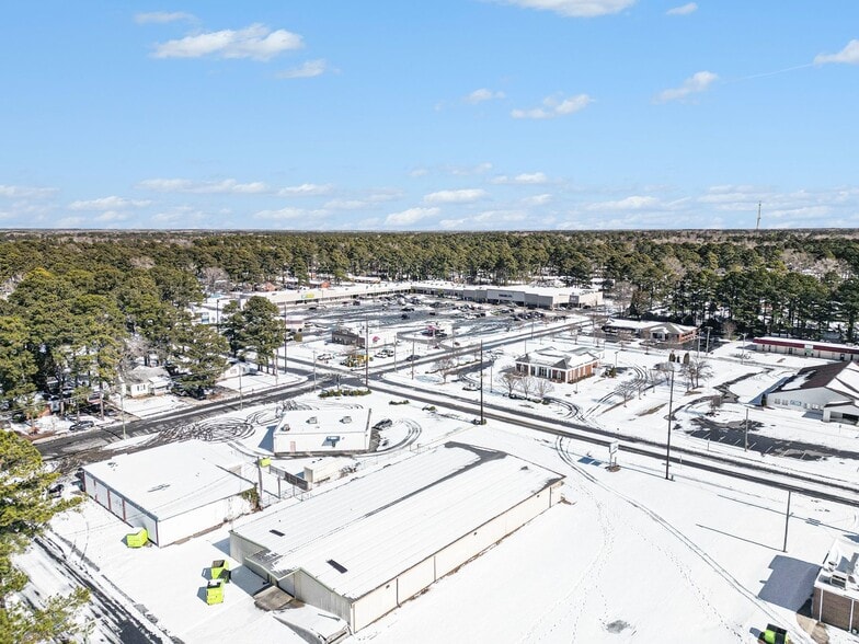 More Photos Of 130 S Fairview Rd, Rocky Mount Flex For Sale