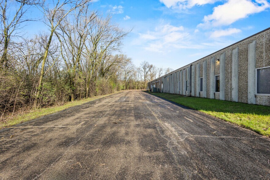 More Photos Of 2104 International Ln, Madison Light Distribution For Sale