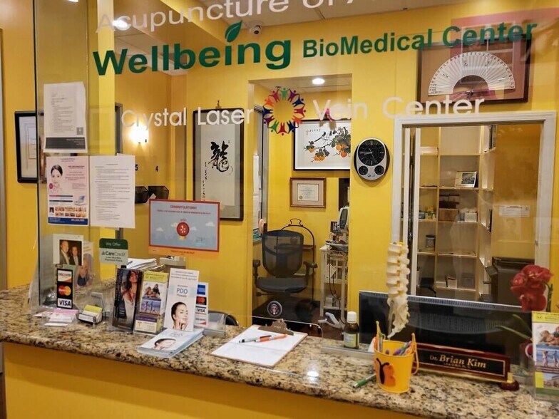 More Photos Of 9900 Stockdale Hwy, Bakersfield Medical For Sale