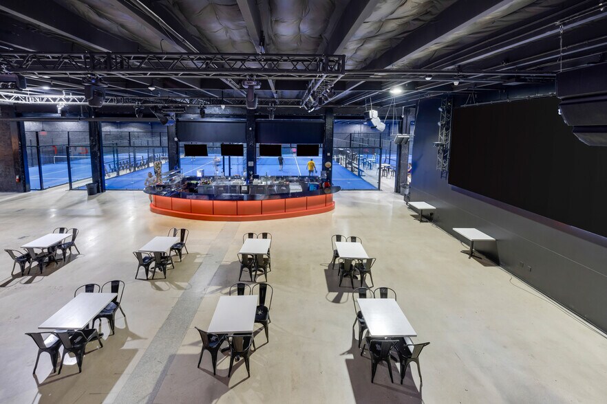 More Photos Of 1360 NW 88th Ave, Doral Bar For Sale