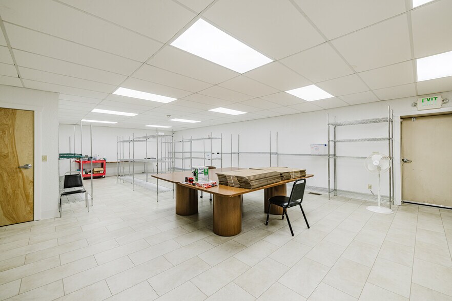 More Photos Of 1120 Hacienda Ranch Rd, Wells Truck Terminal For Sale