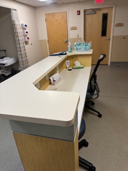 More Photos Of 160 East Ave, Lockport Medical For Lease