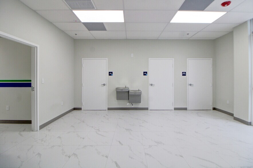 More Photos Of 304 N Krome Ave, Homestead Medical For Lease