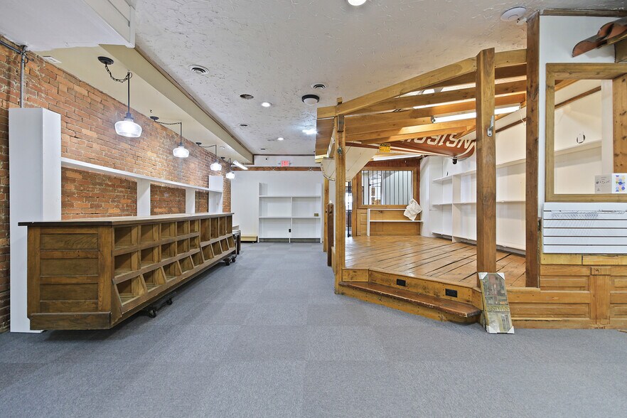 More Photos Of 105 Coal st, Mexico Specialty For Sale