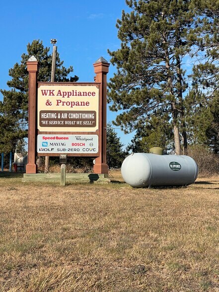 More Photos Of 16288 W Stress Rd, Hayward Showroom For Sale