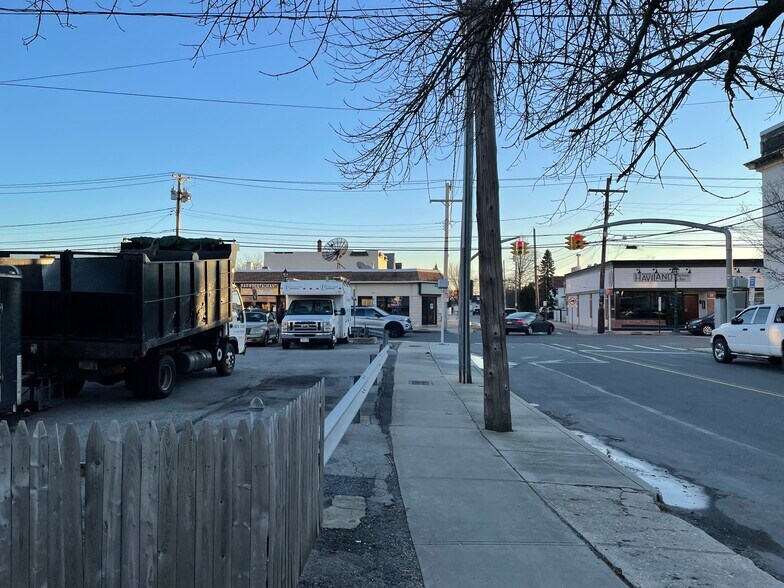 More Photos Of 30 Main St, East Rockaway Auto Repair For Sale