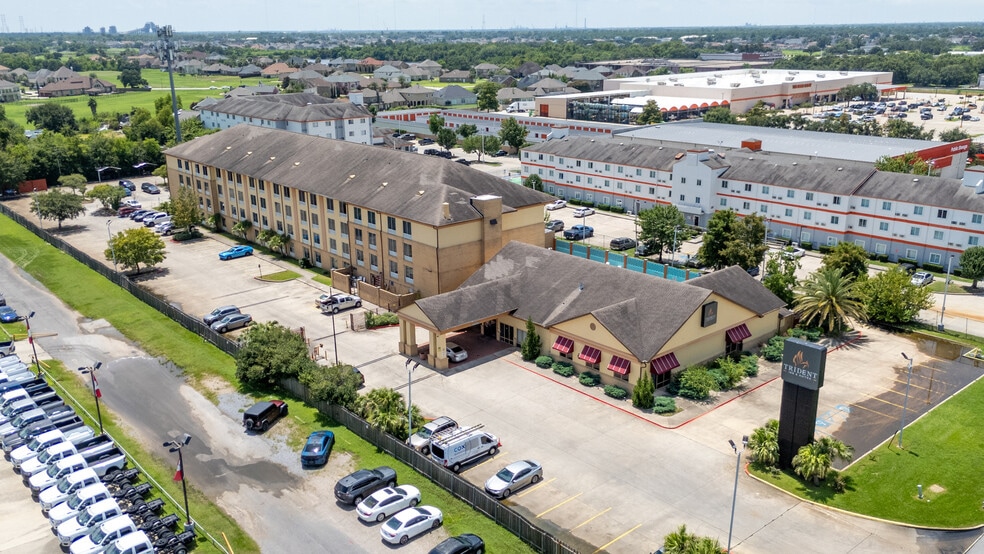 More Photos Of 12340 I-10 Service Rd, New Orleans Hotel For Sale
