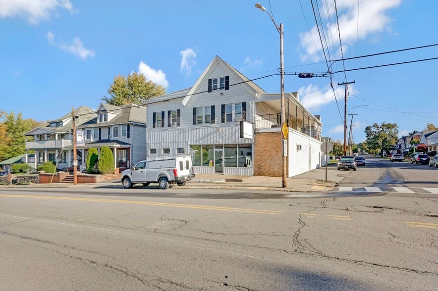 More Photos Of 535 Green Ridge St, Scranton Storefront Retail Residential For Sale