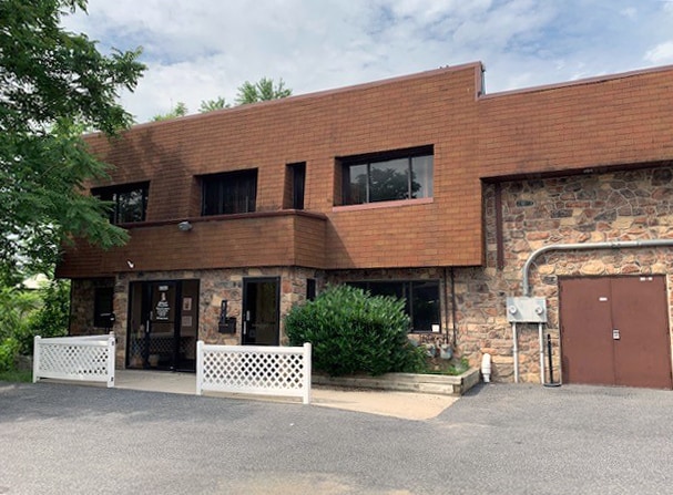 More Photos Of 850 State St, Lemoyne Warehouse For Lease