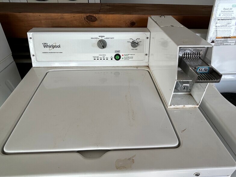 More Photos Of 6421 State Highway 31 E, Murchison Storefront For Sale