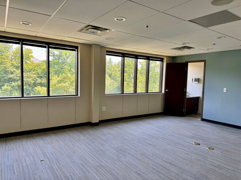 More Photos Of 24 S 1100 E, Salt Lake City Medical For Lease
