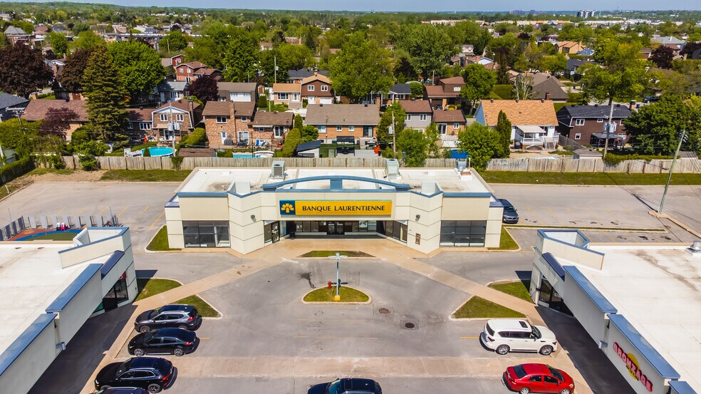 More Photos Of 1895 Boul René-Laennec, Laval General Retail For Lease
