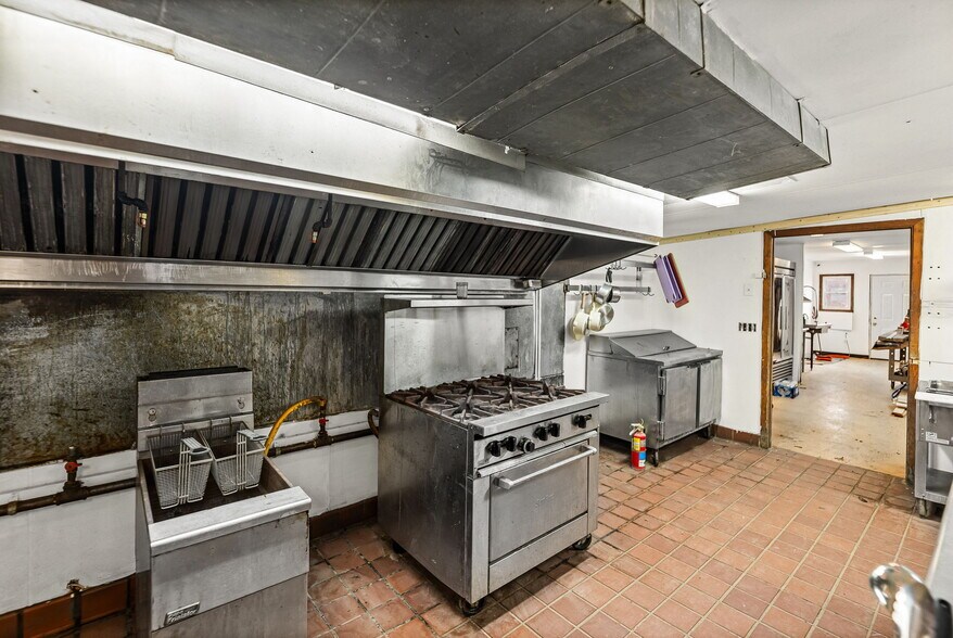 More Photos Of 1162 School St, Percy Restaurant For Sale