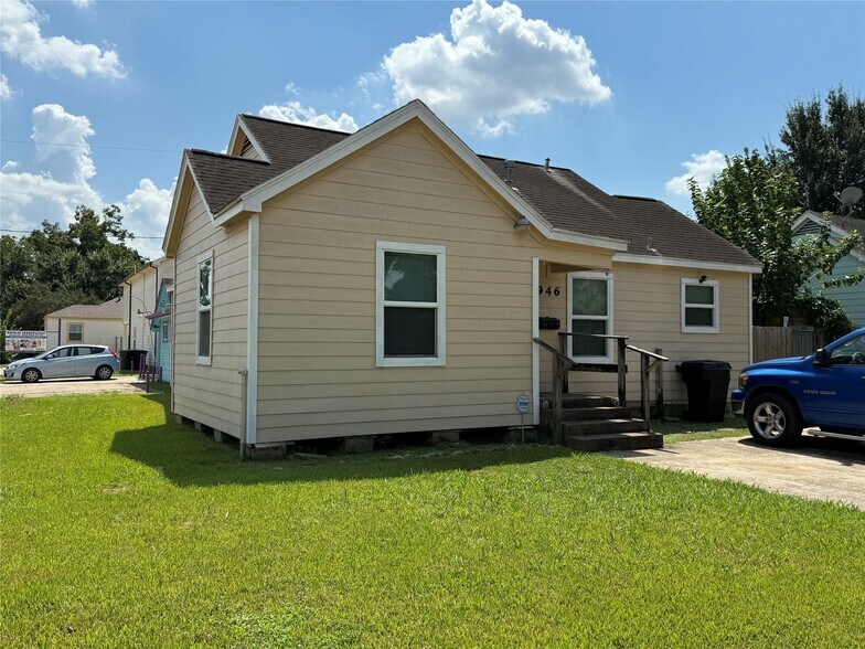 More Photos Of 6946 Moss Rose St, Houston Office For Sale