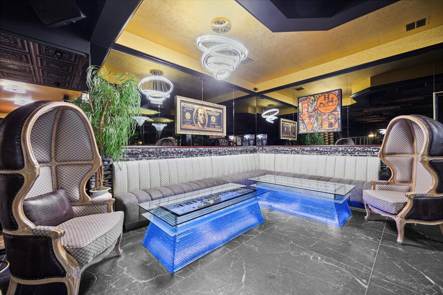 More Photos Of 2154 Bridge St, Philadelphia General Retail For Sale