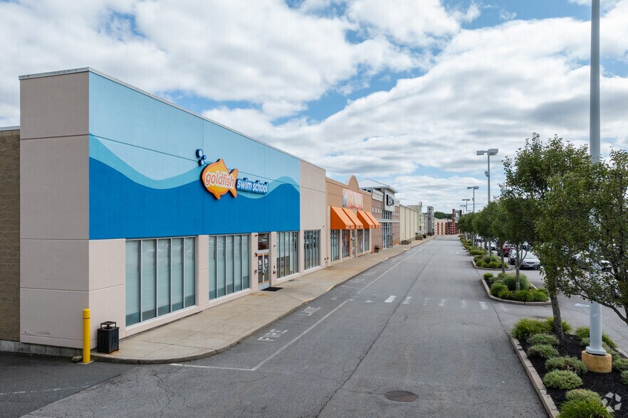 More Photos Of 1300-1500 S Washington St, North Attleboro Unknown For Lease