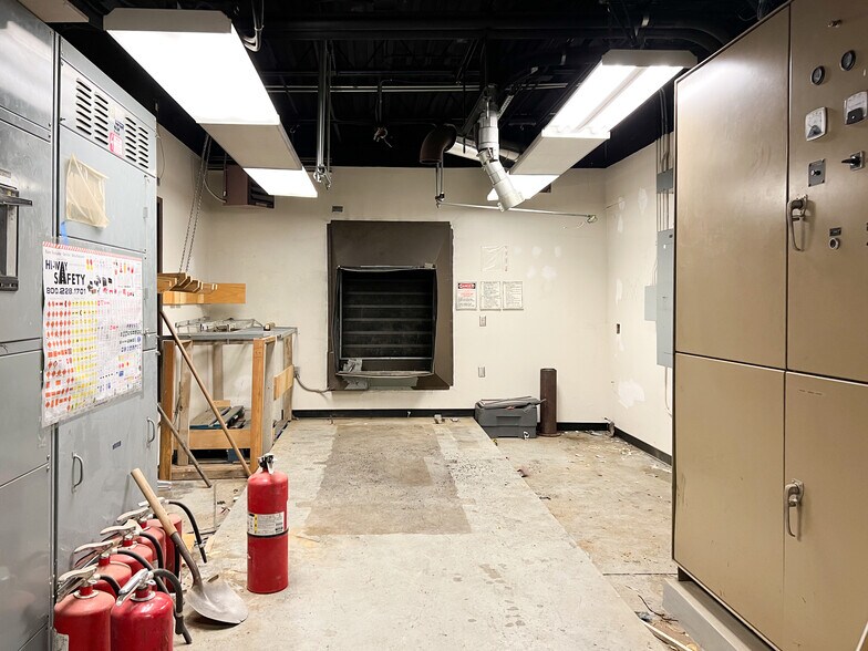 More Photos Of 3387 W Riego Rd, Elverta Warehouse For Sale