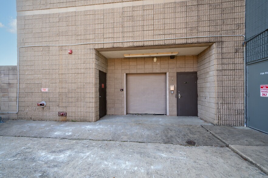 More Photos Of 3540 McCann Rd, Longview Storefront For Sale