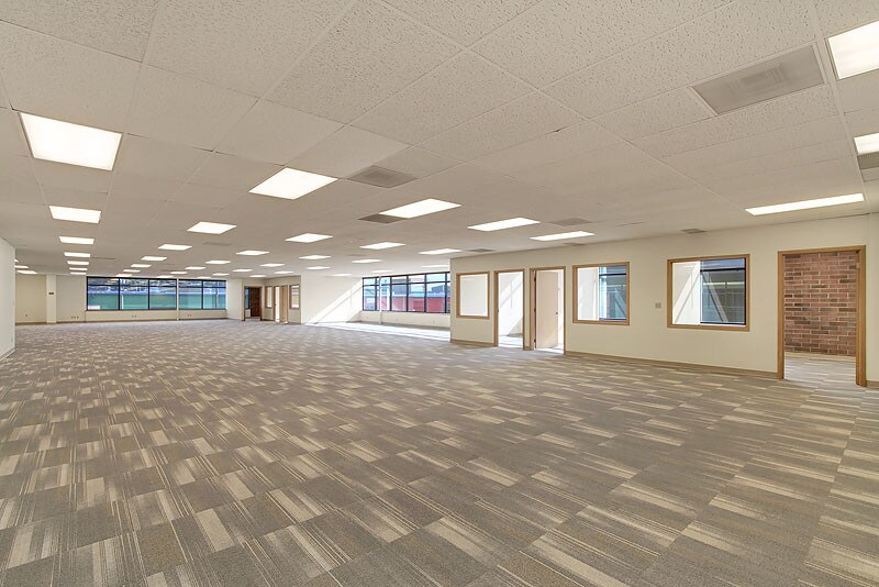 More Photos Of 4634-4636 E Marginal Way S, Seattle Unknown For Lease