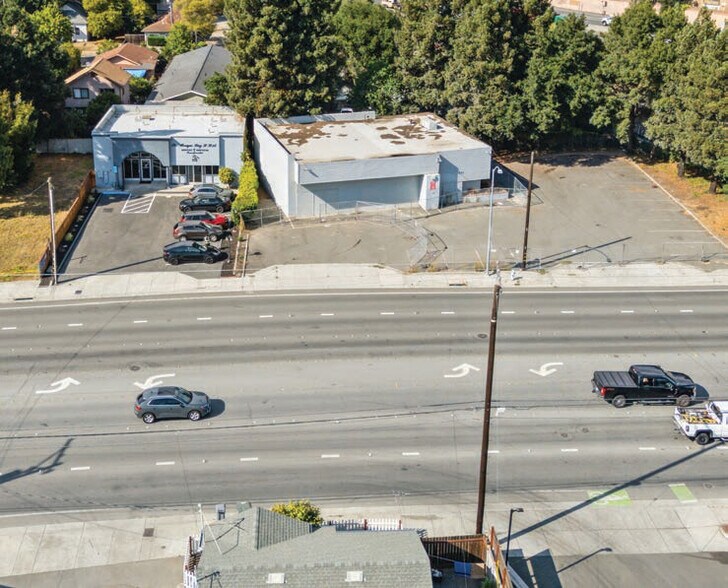 More Photos Of 131 College Ave, Santa Rosa Auto Repair For Sale