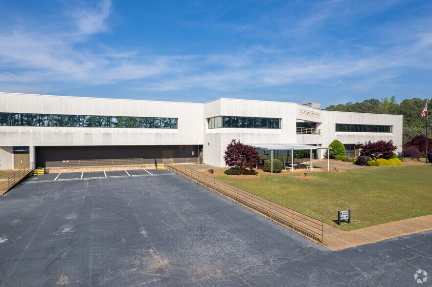Primary Photo Of 36 Herring Rd, Newnan Warehouse For Lease