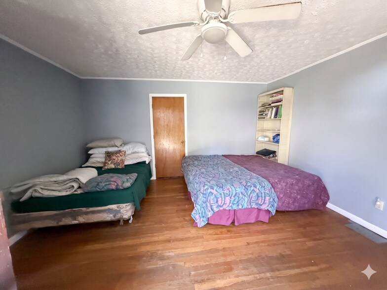 More Photos Of 4040 Ky-15, Bonnyman General Retail For Sale