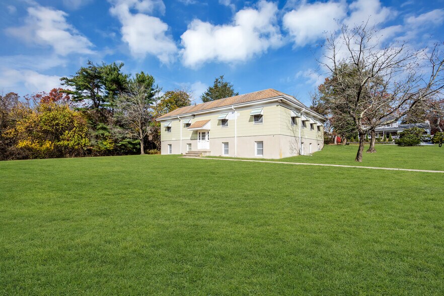 More Photos Of 2807 Hurley Pond Rd, Wall Township Office For Sale