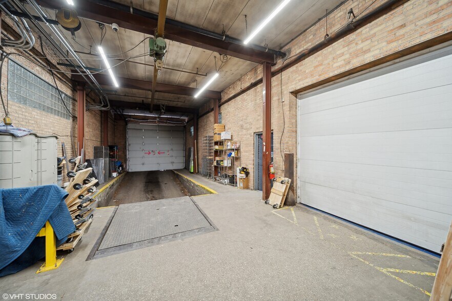 More Photos Of 1431 W Hubbard St, Chicago Light Distribution For Lease