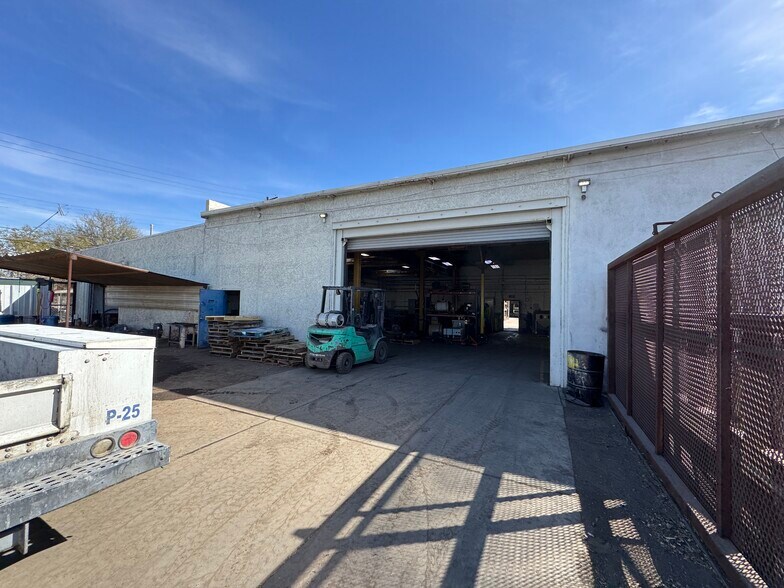 More Photos Of 2824 E Washington St, Phoenix Warehouse For Sale