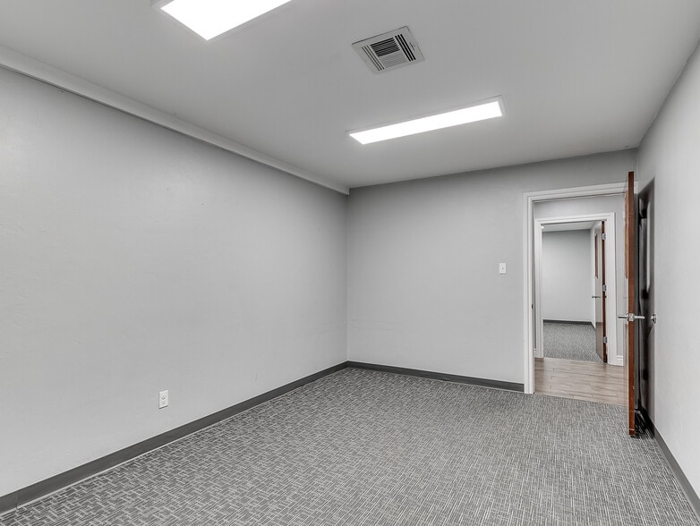 More Photos Of 4001 N Kickapoo Ave, Shawnee Religious Facility For Sale