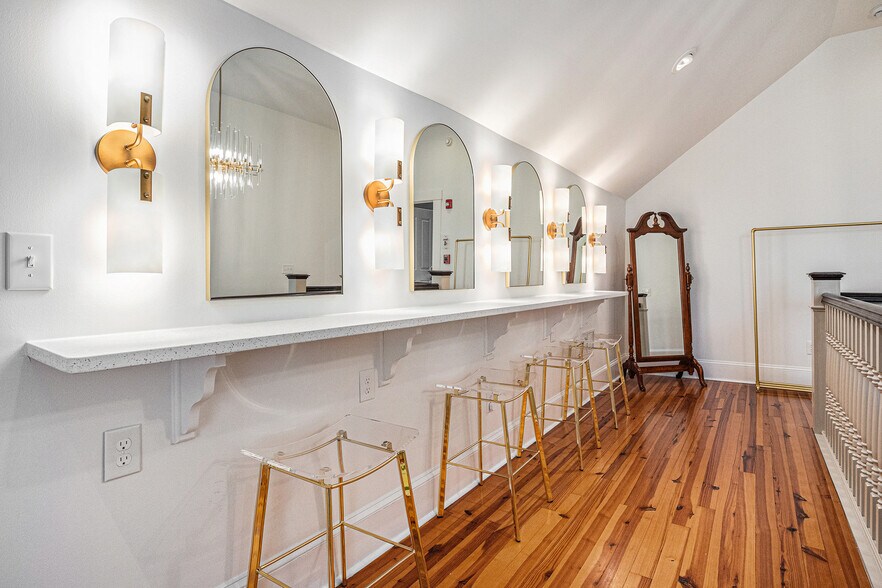 More Photos Of 410 E Church St, Monroe Hospitality For Sale