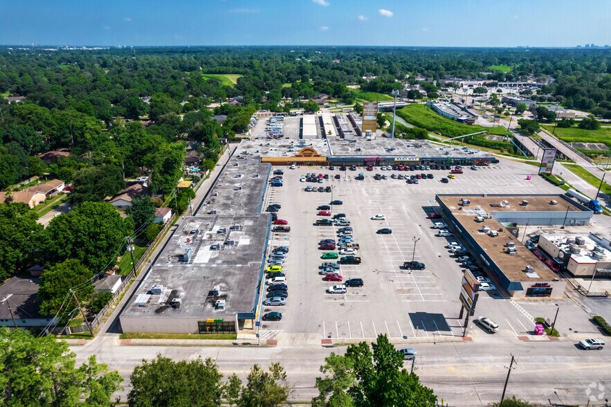 More Photos Of 5700-5748 W Little York Rd, Houston Freestanding For Lease