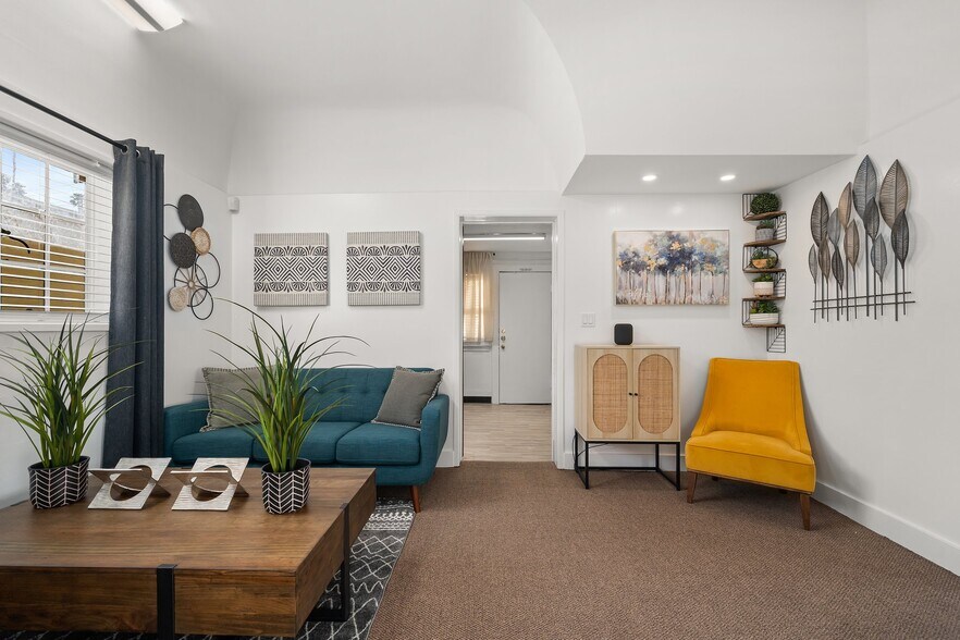 More Photos Of 7121 Magnolia Ave, Riverside Office For Sale