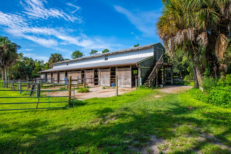 More Photos Of 2740 Newman Dr, Naples Specialty For Sale