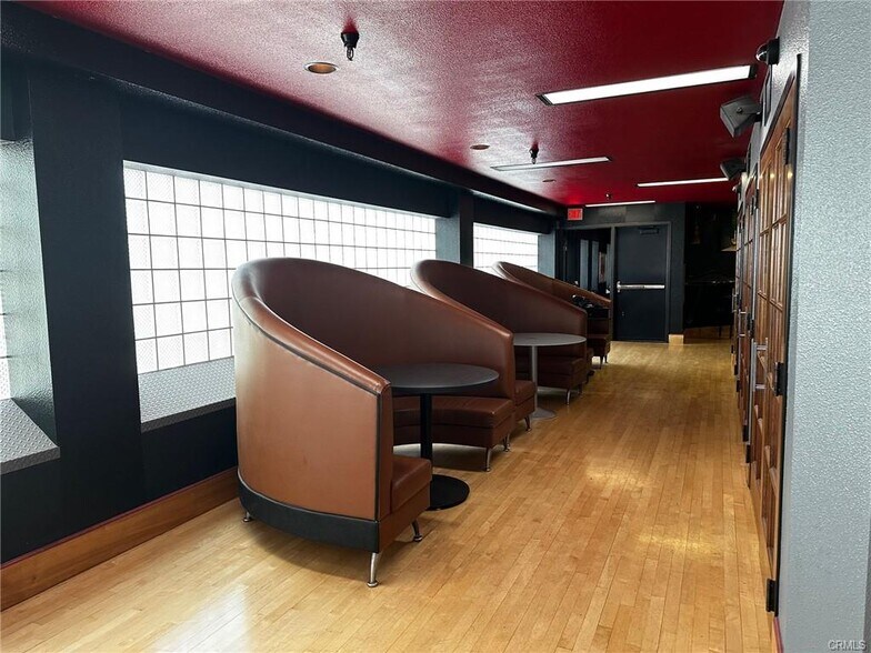 More Photos Of 200 Wall St, Chico Bar For Sale