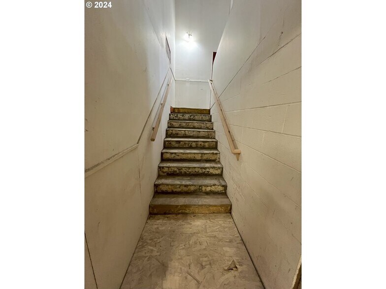 More Photos Of 1839 3rd St, Baker City Religious Facility For Sale