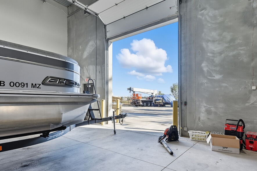 More Photos Of 14217 S 220th St, Gretna Distribution For Lease