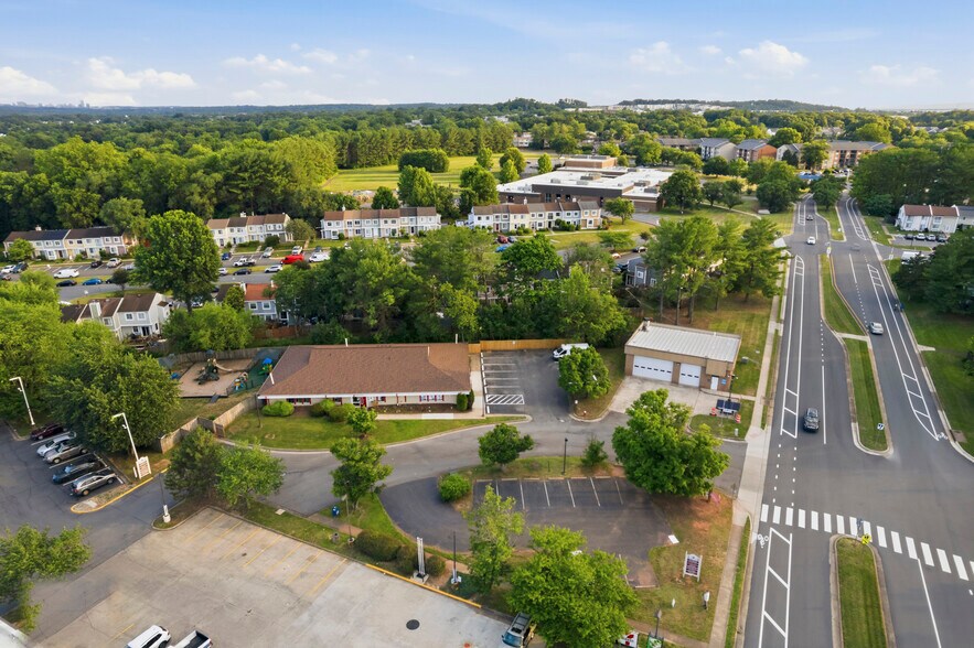More Photos Of 83 Sugarland Run Dr, Sterling Daycare Center For Lease
