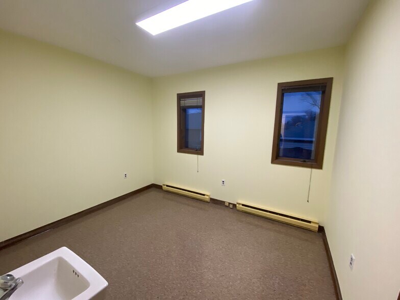 More Photos Of 2949 Elmwood Ave, Buffalo Medical For Lease