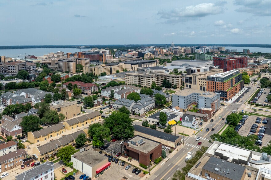 More Photos Of 1020 Regent St, Madison Medical For Lease