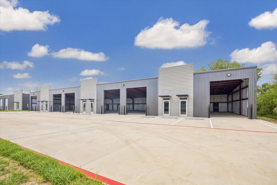 More Photos Of 19103 Hufsmith Kohrville Rd, Tomball Unknown For Lease