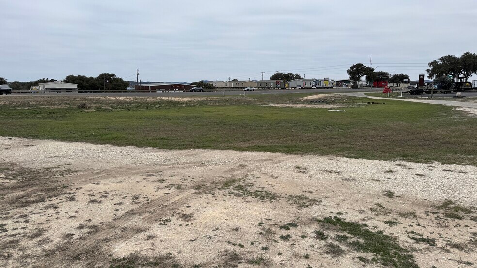 More Photos Of 4077 Highway 16 S, Bandera Land For Lease
