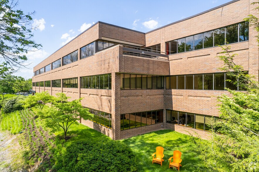 More Photos Of 1255 Drummers Ln, Wayne Unknown For Lease