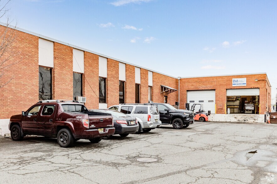 More Photos Of 170 Wesley St, South Hackensack Manufacturing For Lease