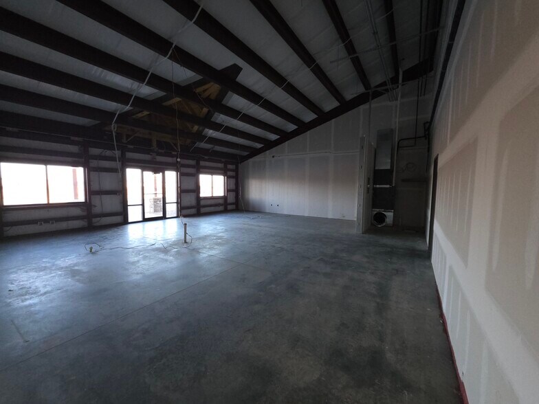 More Photos Of 5300 S Zero St, Fort Smith Storefront Retail Office For Sale